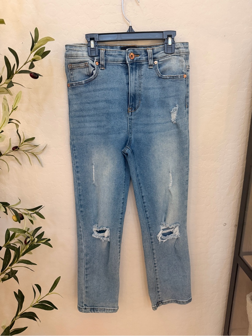 Kendall & Kylie Light Blue Ripped Ankle Jeans
